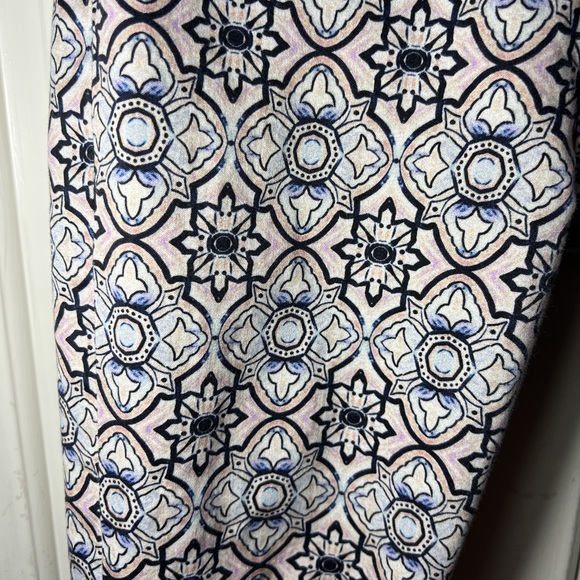 7 For All Mankind Sz 31 Stained Glass Mosaic Pink Blue Cropped Jeans POSH36 - Picture 10 of 16